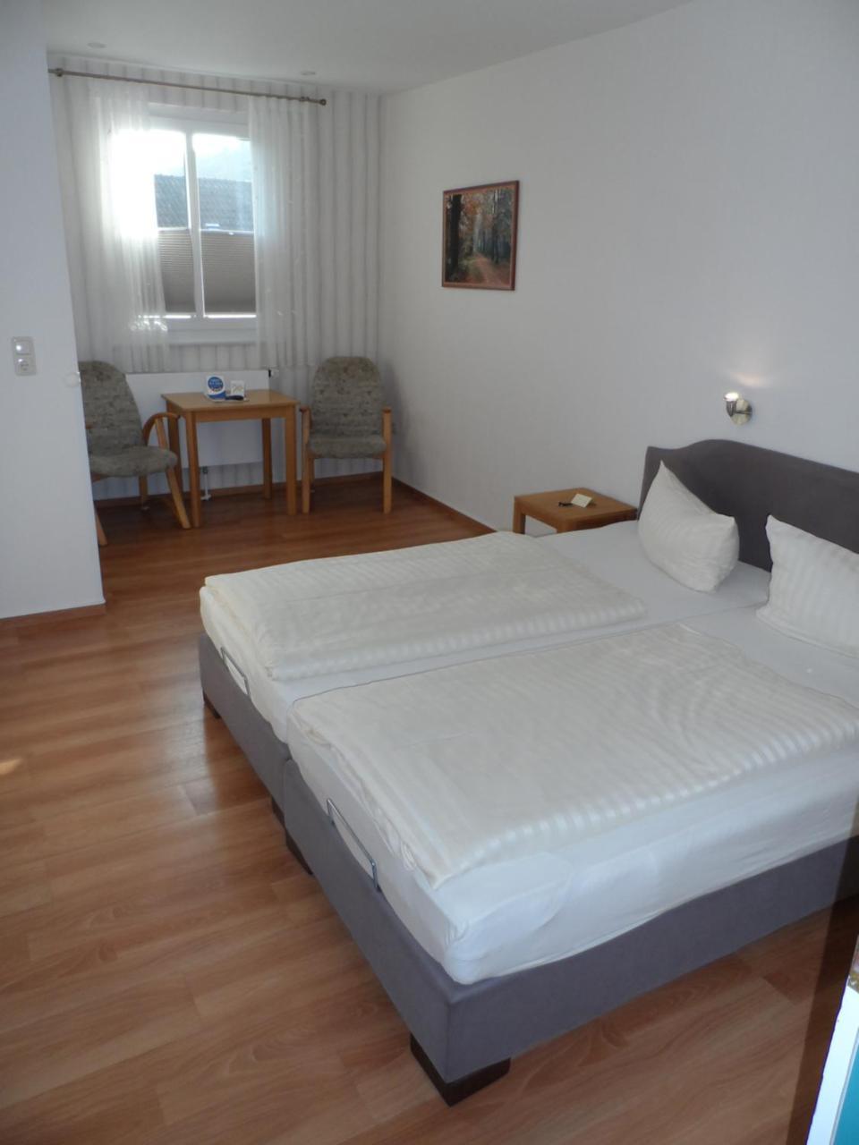 Hotel Waldquelle Аурих Екстериор снимка