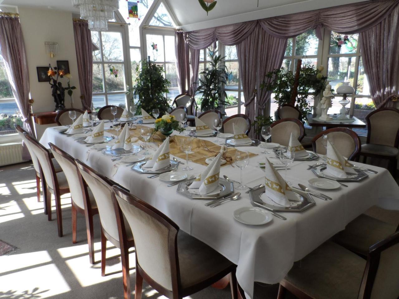 Hotel Waldquelle Аурих Екстериор снимка