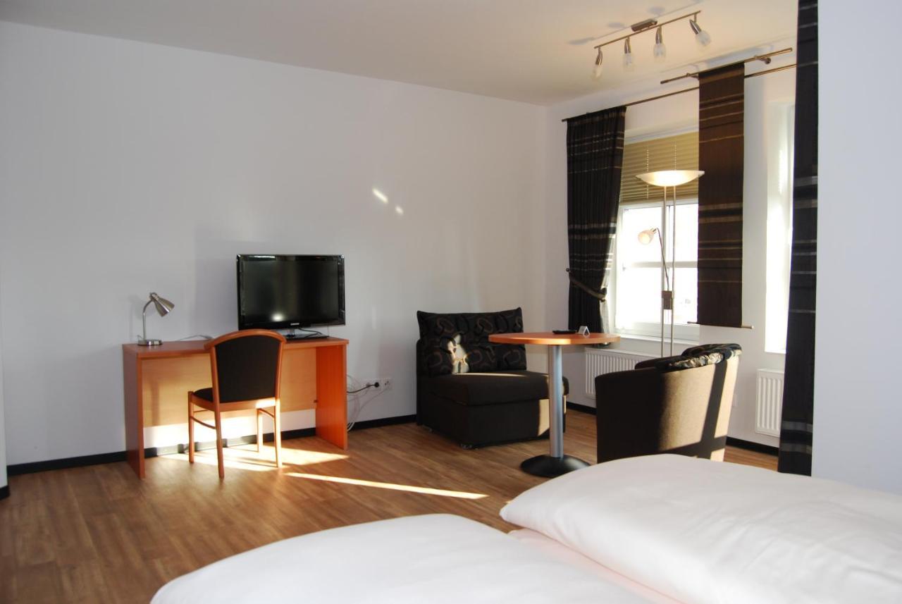 Hotel Waldquelle Аурих Екстериор снимка